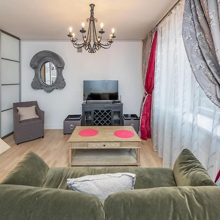 Luxury Gaono Apartments Vilnius Old Town I Self Check In I Free Private Parking ภายนอก รูปภาพ