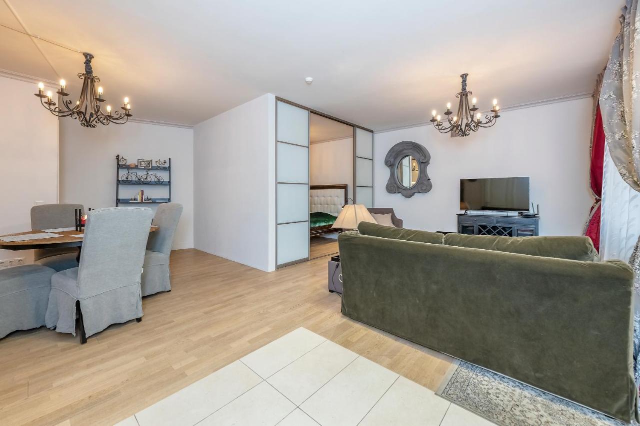 Luxury Gaono Apartments Vilnius Old Town I Self Check In I Free Private Parking ภายนอก รูปภาพ