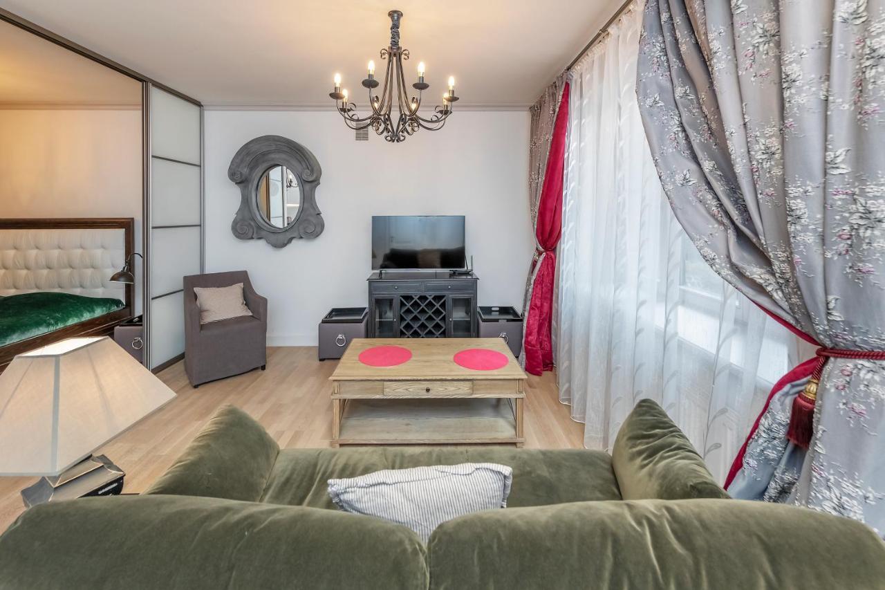 Luxury Gaono Apartments Vilnius Old Town I Self Check In I Free Private Parking ภายนอก รูปภาพ