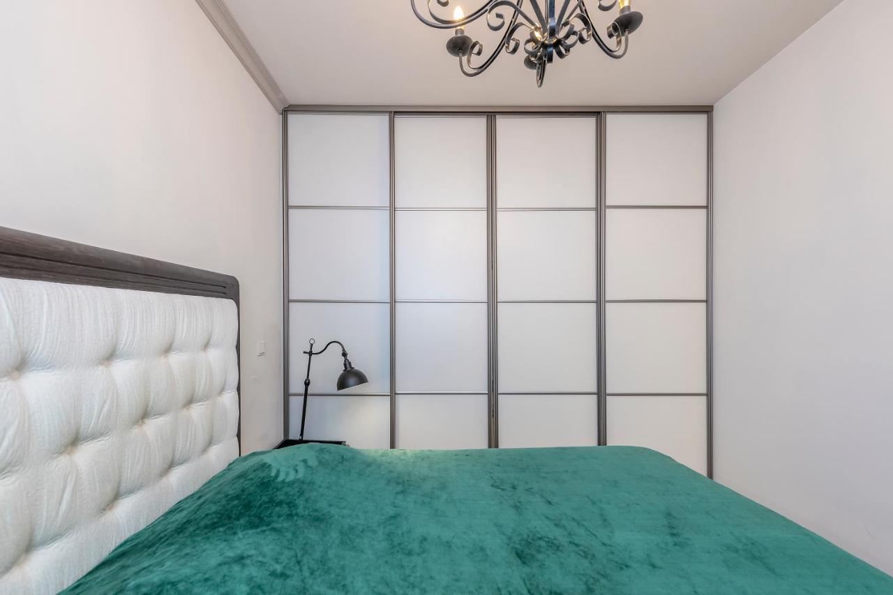 Luxury Gaono Apartments Vilnius Old Town I Self Check In I Free Private Parking ภายนอก รูปภาพ