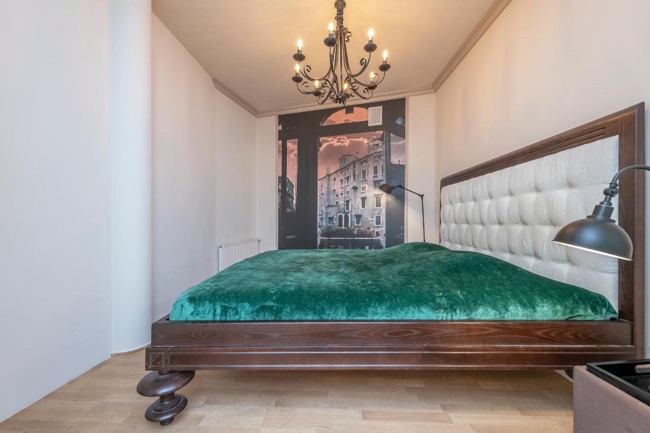 Luxury Gaono Apartments Vilnius Old Town I Self Check In I Free Private Parking ภายนอก รูปภาพ